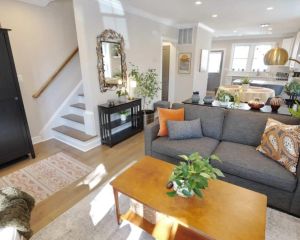 Cghiuucoz9Gkrsjdsw0I 1Fc825B9